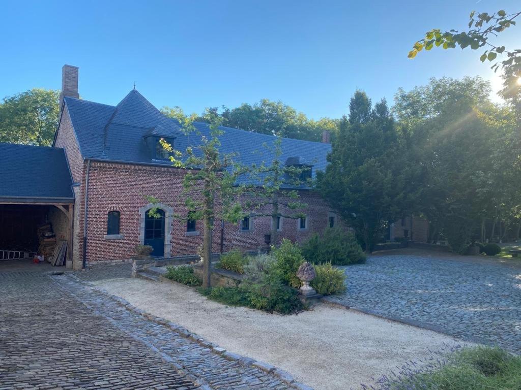 Les Confidences De Messire Sanglier, Stylished Guest Houses Beauraing Εξωτερικό φωτογραφία